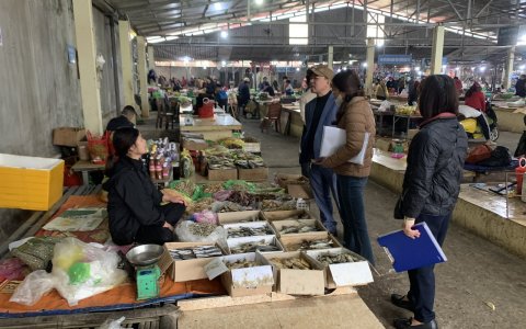 Biểu dương tập thể, cá nhân thực hiện tốt công tác vệ sinh ATTP dịp tết Ất Tỵ 2025